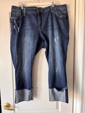 KUT from the Kloth Women's "Cameron" Straight Leg Wide crop jeans 20W denim